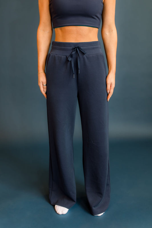 Cloud Form Wide Leg Pant