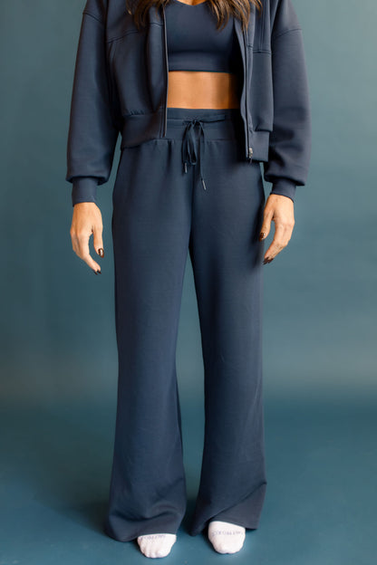 Cloud Form Wide Leg Pant