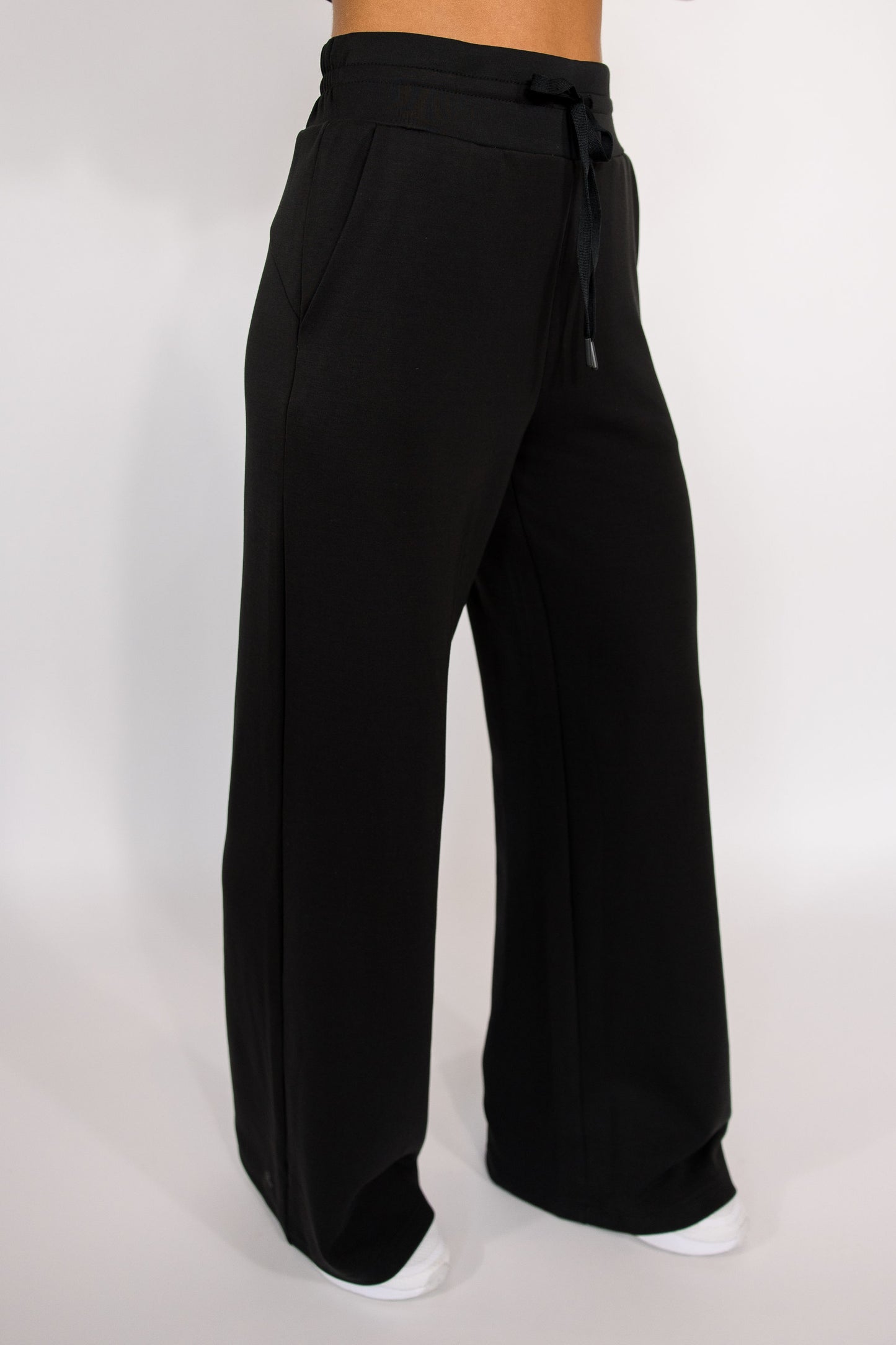 Cloud Form Wide Leg Pant