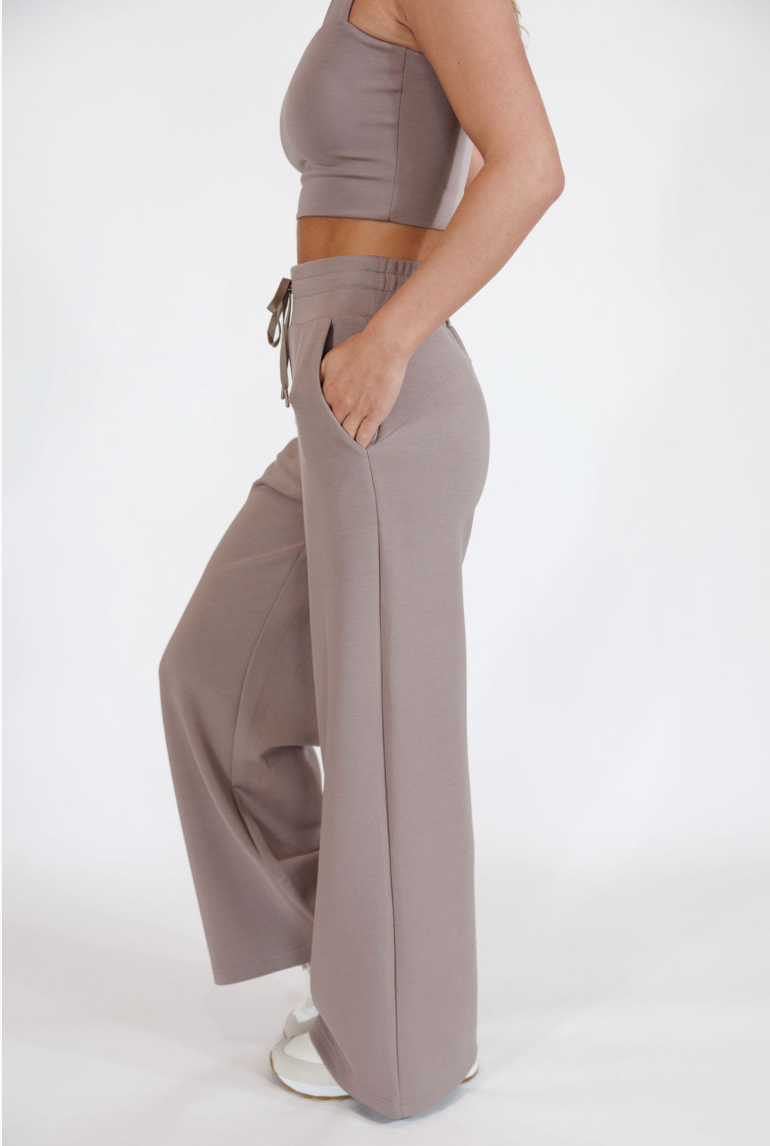 Cloud Form Wide Leg Pant