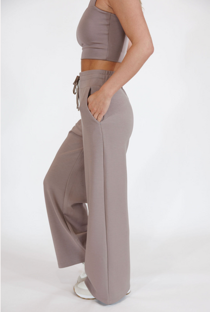 Cloud Form Wide Leg Pant